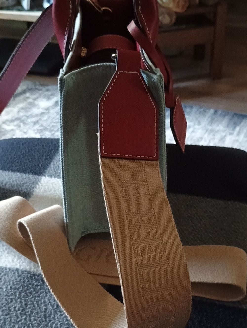 NWT True Religion Women's Stripe Tote Bag in Light Blue and Red - Picture 6 of 12